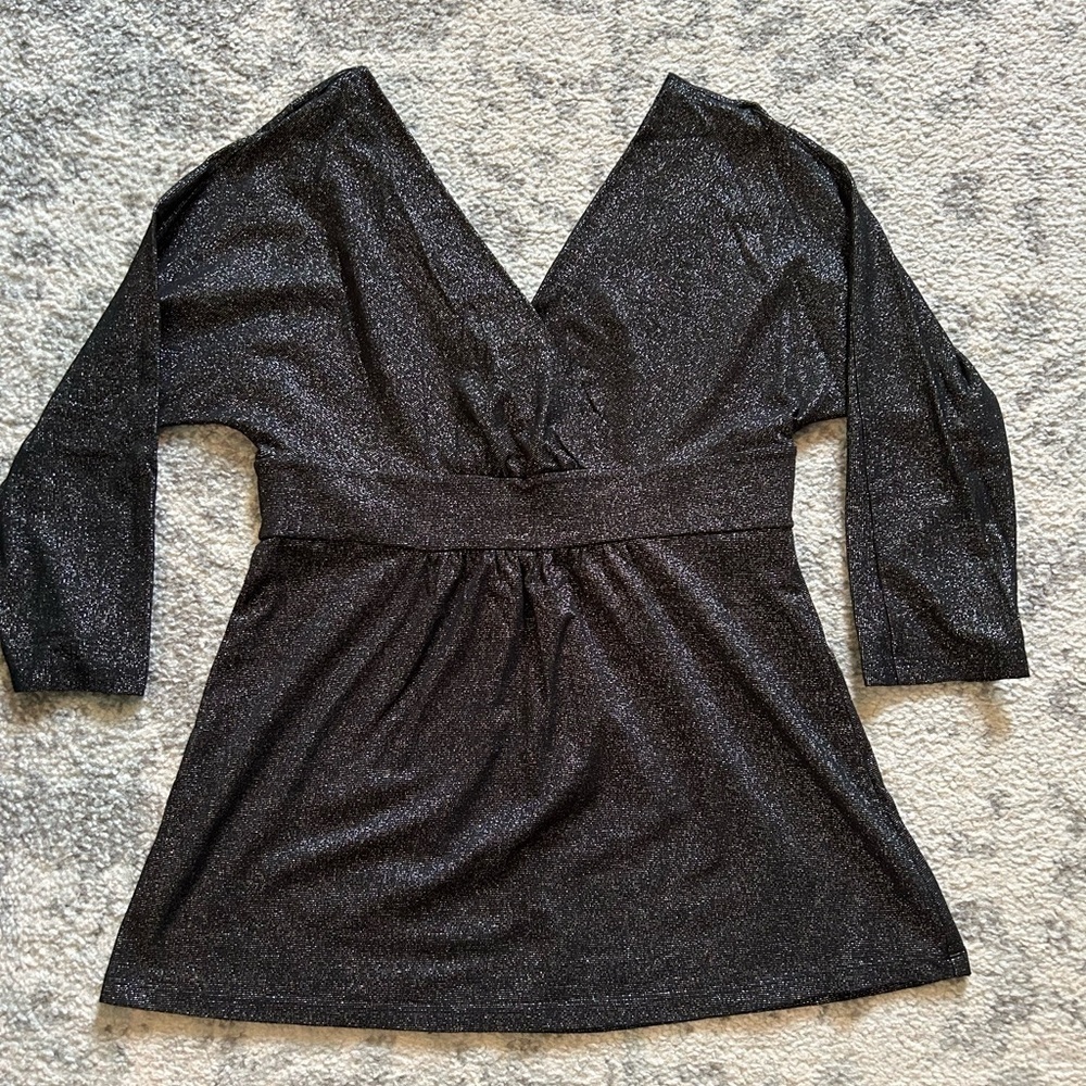 Express Black Metallic v-neck and v-back synched waist top and 3/4 sleeve Size L